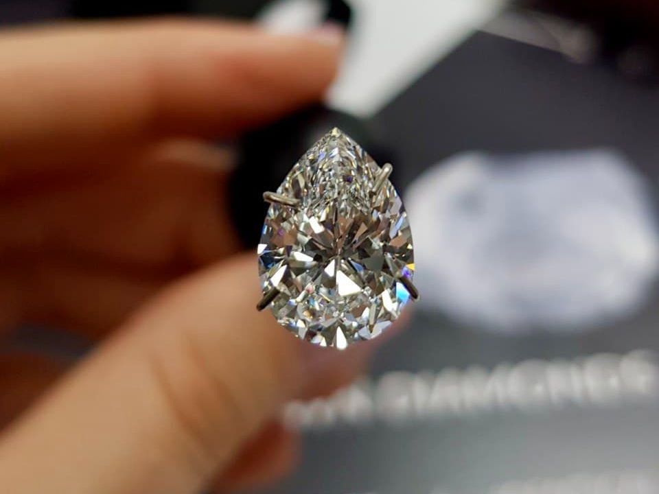 pear shaped lab grown diamond