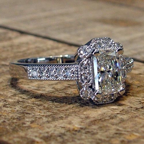 radiant cut diamond halo