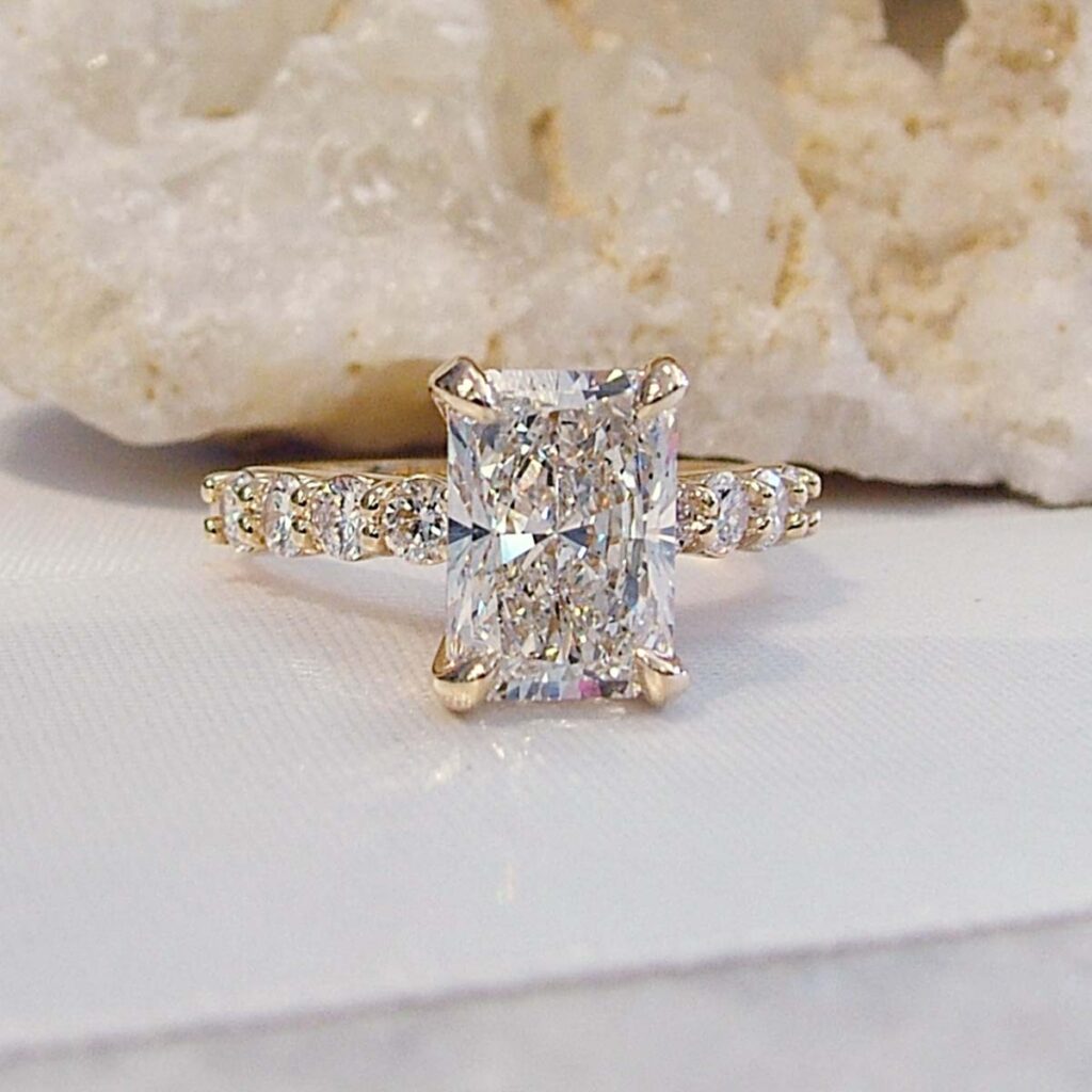 lab grown diamond engagement ring